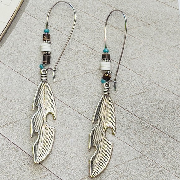 🆕 Bohemian Tibetan Silver Turquoise Feather Drop Dangle Earrings - Picture 3 of 4